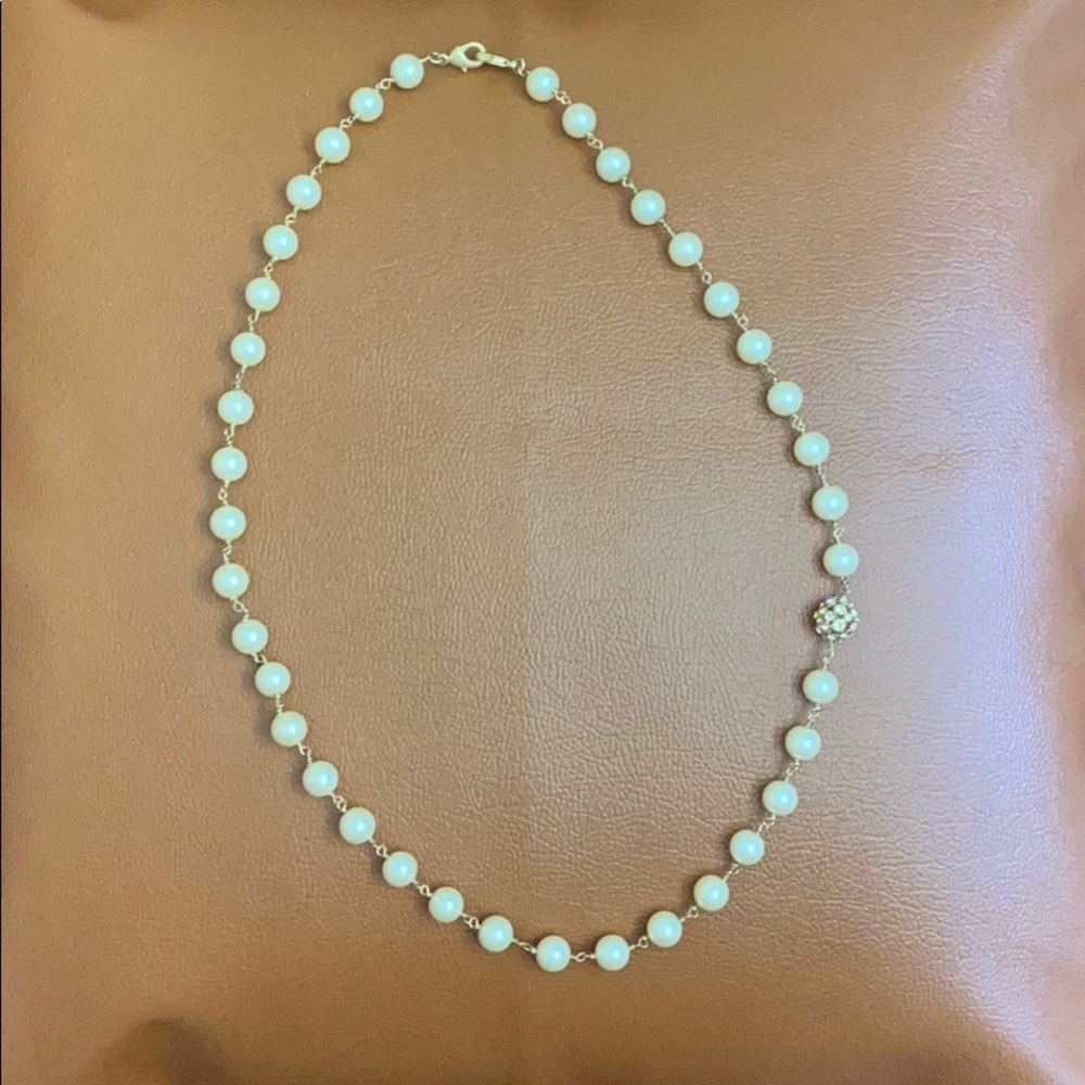 Still & Dot faux pearl necklace
